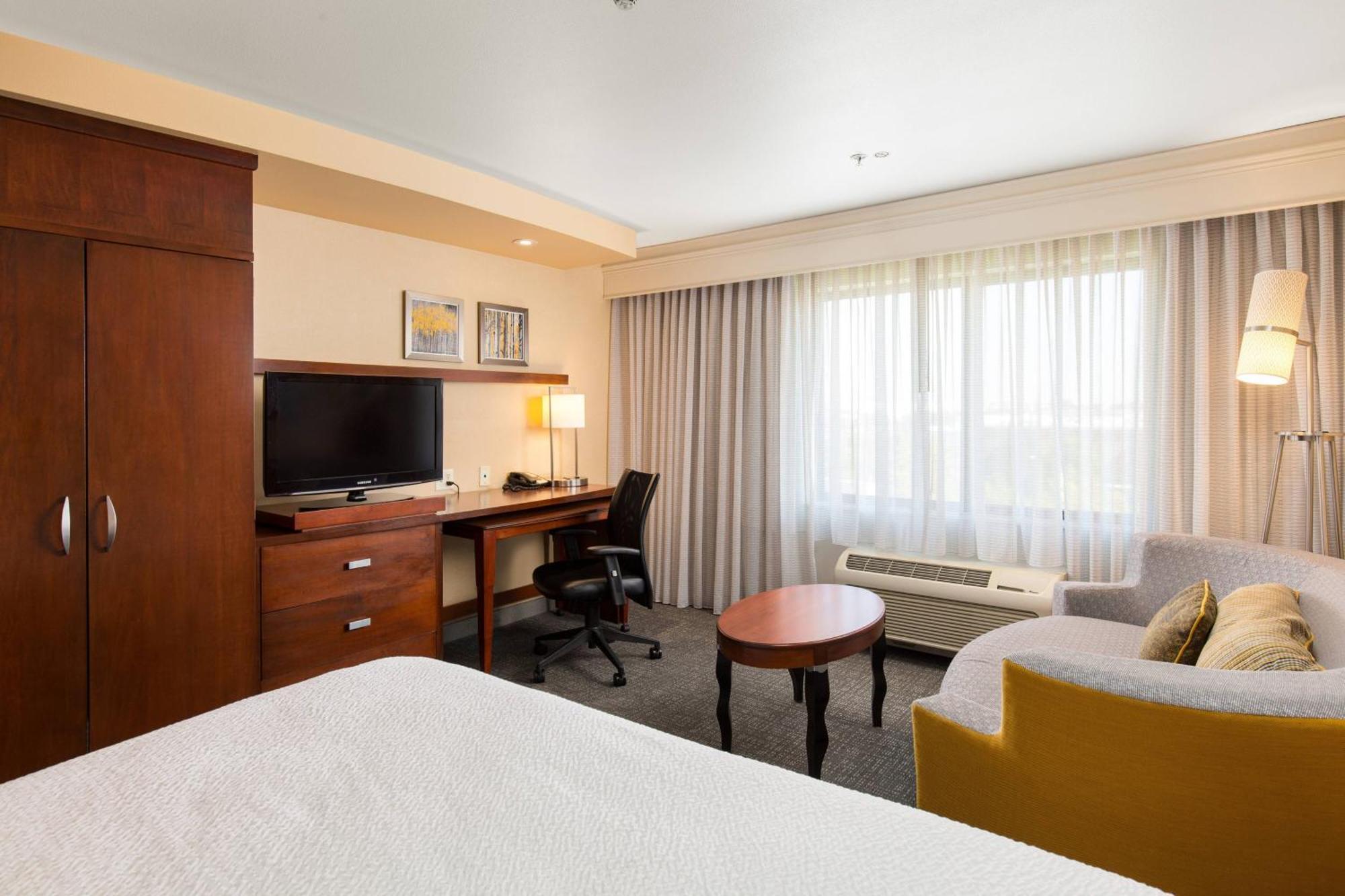 Courtyard By Marriott Ontario Rancho Cucamonga Hotell Eksteriør bilde