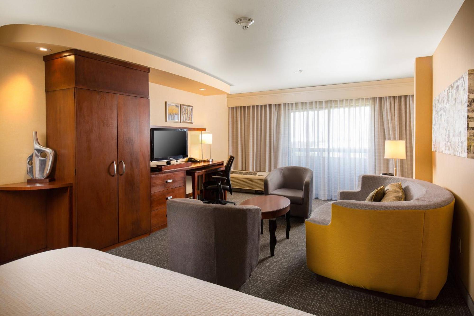 Courtyard By Marriott Ontario Rancho Cucamonga Hotell Eksteriør bilde